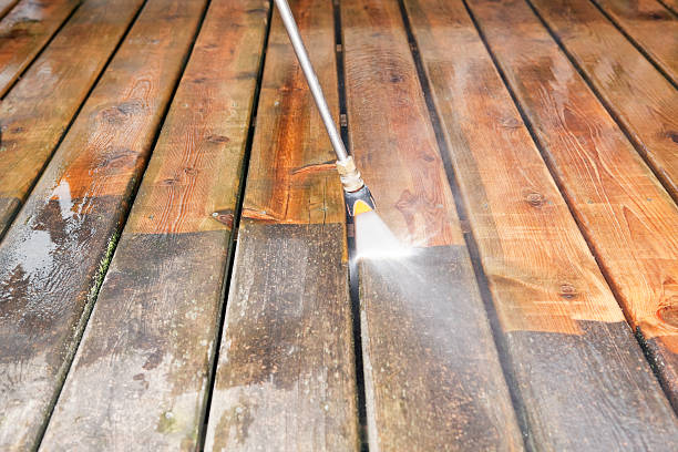 Best Sign and Awning Cleaning  in Center, TX